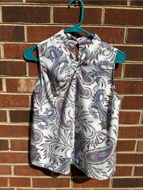 LOFT White Paisley Keyhole Sleeveless Blouse